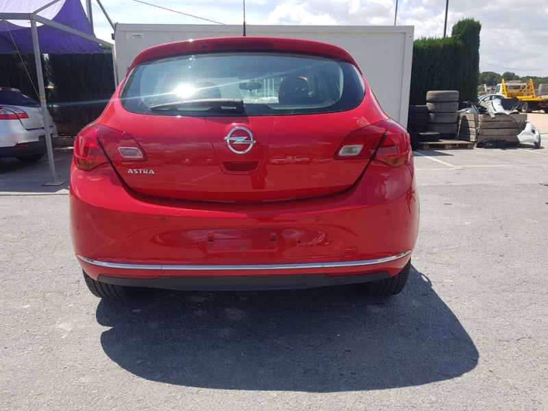 opel astra j lim. del año 2015