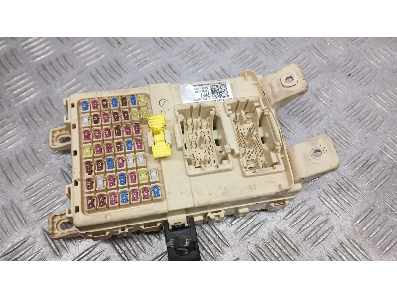 Recambio de caja reles / fusibles para kia rio (yb) hibrid referencia OEM IAM   