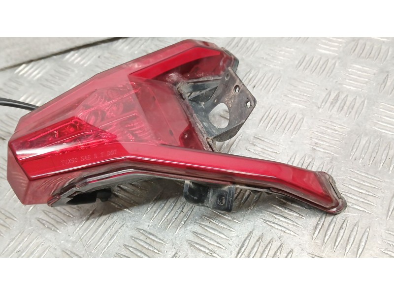 Recambio de piloto trasero central para e-broh strada 20th alex strada 20th referencia OEM IAM   