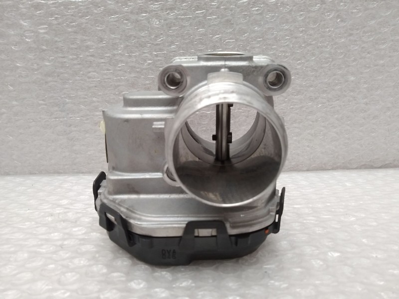 Recambio de caja mariposa para peugeot 308 1.6 16v referencia OEM IAM 980723858002 98359L01 VALEO