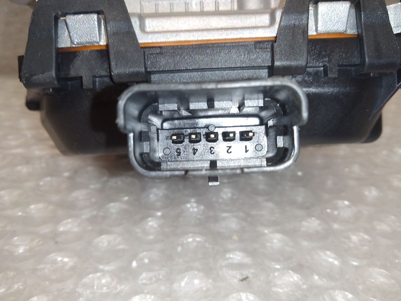 Recambio de caja mariposa para peugeot 308 1.6 16v referencia OEM IAM 980723858002 98359L01 VALEO