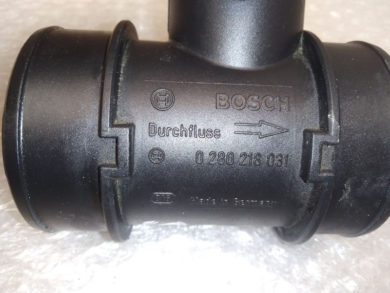 Recambio de caudalimetro para opel corsa c club referencia OEM IAM 280218031  BOSCH