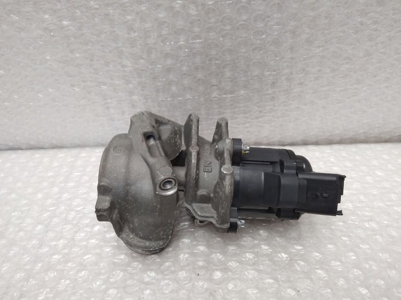 Recambio de valvula egr para ford fiesta (cb1) 1.4 tdci cat referencia OEM IAM 9658203780 216040594 VALEO