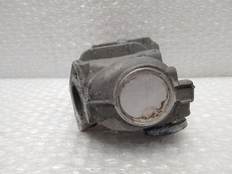 Recambio de valvula egr para ford fiesta (cb1) 1.4 tdci cat referencia OEM IAM 9658203780 216040594 VALEO