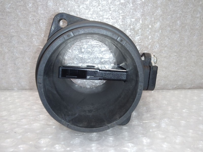 Recambio de caudalimetro para peugeot 208 active referencia OEM IAM 9683282980 AFH5024 HITACHI