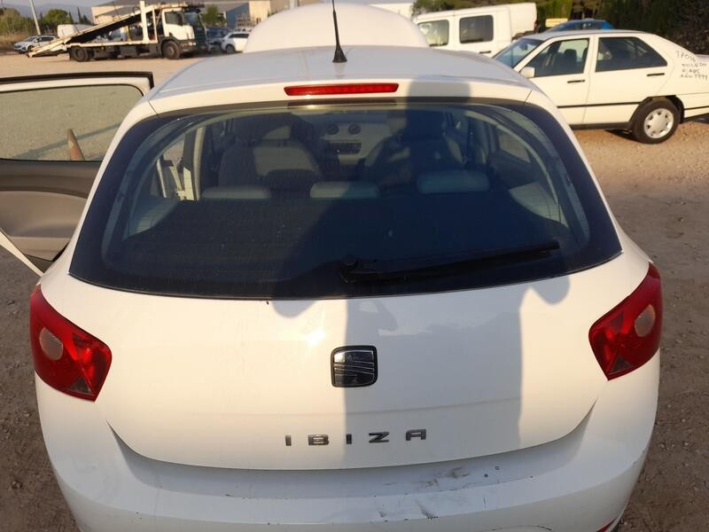 Recambio de porton trasero para seat ibiza iv (6j5, 6p1) 1.2 referencia OEM IAM 6J4827024  