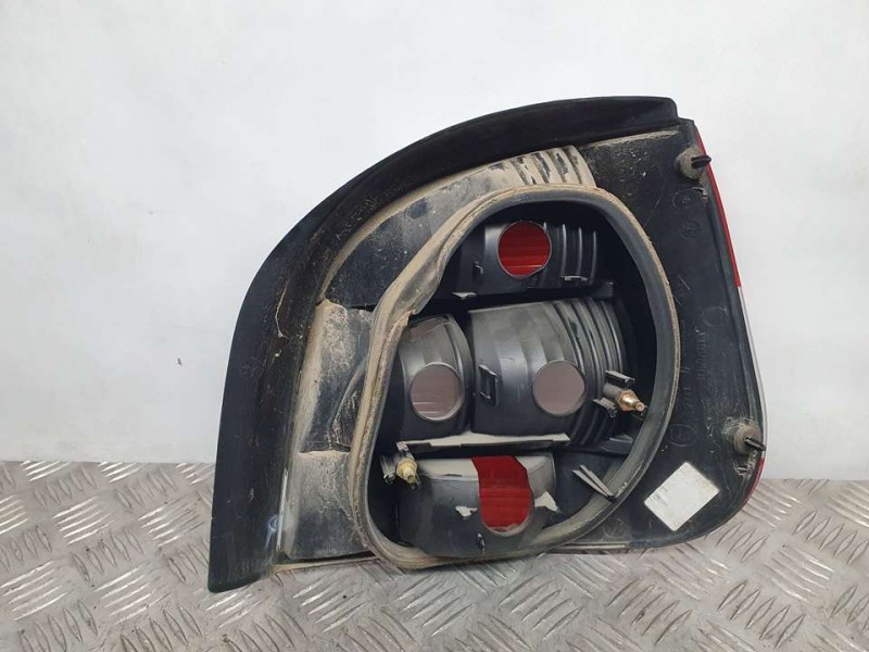 Recambio de piloto trasero izquierdo para renault scenic rx4 (ja0) 1.9 dci referencia OEM IAM SIN REF  