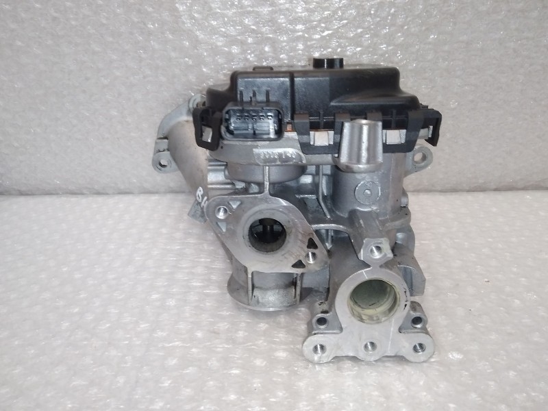 Recambio de valvula egr para peugeot 308 sw 1.6 16v referencia OEM IAM 980736998002 605305694 VALEO