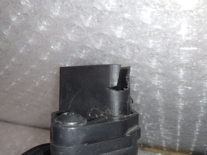 Recambio de caudalimetro para mercedes-benz clase clk (w209) coupe 320 (209.365) referencia OEM IAM 1120940048 0280217515 BOSCH