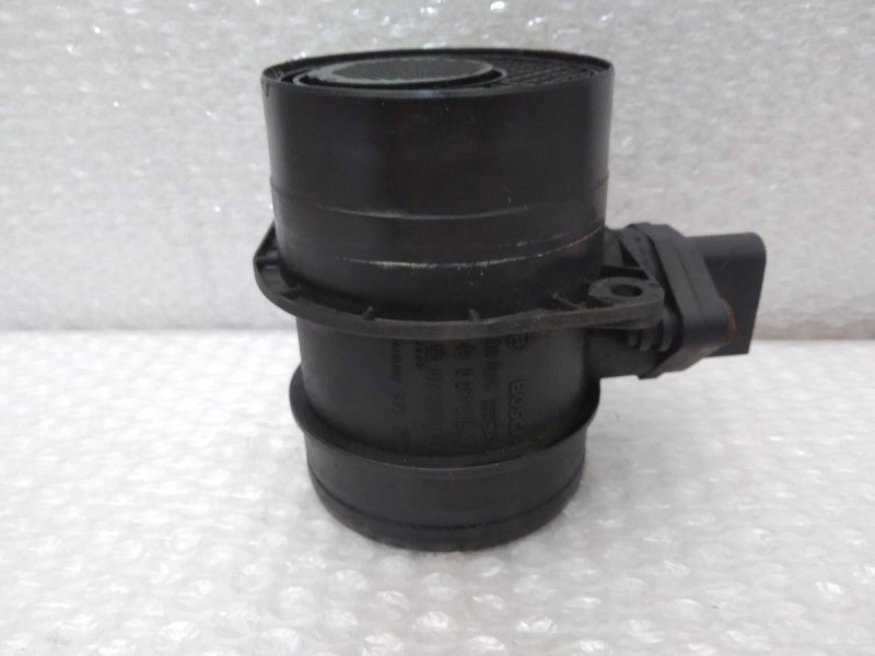 Recambio de caudalimetro para volkswagen passat berlina (3b3) highline referencia OEM IAM 074906461B 0281002461 BOSCH