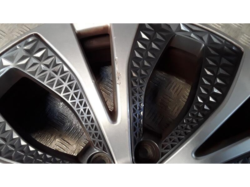 Recambio de llanta aluminio para renault grand scénic iv (r9_) 1.3 tce 140 referencia OEM IAM 6.5X20 5 TORN ET33 ALUMINIO ROZADA