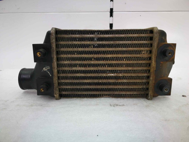 Recambio de intercooler para fiat uno (146) 1.4 turbo referencia OEM IAM 37300203 7549437 