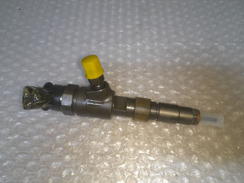 Recambio de inyector para citroën berlingo station wagon 1.6 hdi fap referencia OEM IAM 870692 0445110340 BOSCH