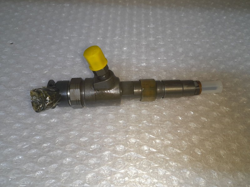 Recambio de inyector para citroën berlingo station wagon 1.6 hdi fap referencia OEM IAM 870692 0445110340 BOSCH