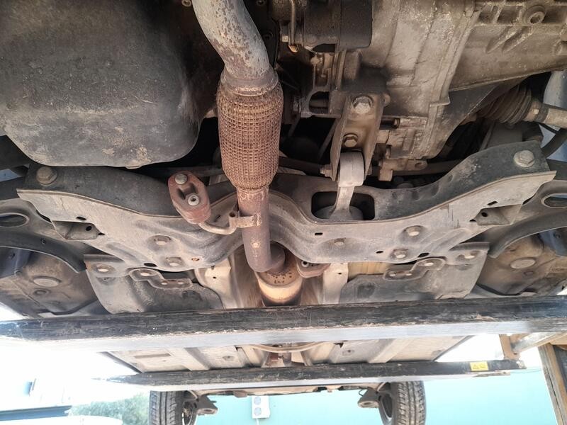 Recambio de puente delantero para seat ibiza iv (6j5, 6p1) 1.2 referencia OEM IAM 6R0199315AD  