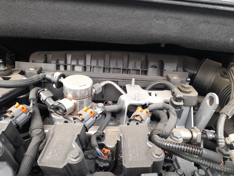 Recambio de carcasa filtro aire para opel crossland x / crossland (p17, p2qo) 1.2 (75) referencia OEM IAM   