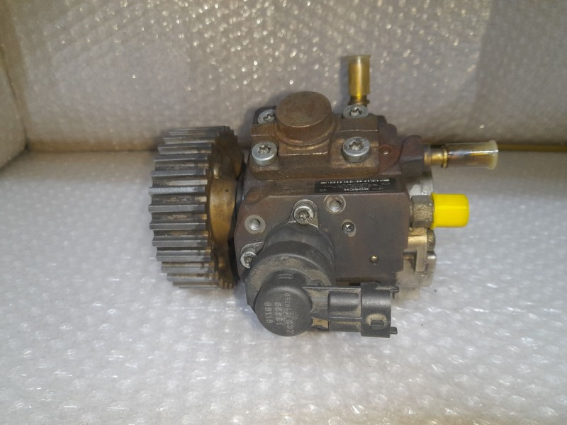 Recambio de bomba alta presion para peugeot partner (s2) combi plus referencia OEM IAM 9683703780A 0445010102 BOSCH