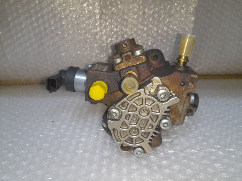 Recambio de bomba alta presion para peugeot partner (s2) combi plus referencia OEM IAM 9683703780A 0445010102 BOSCH