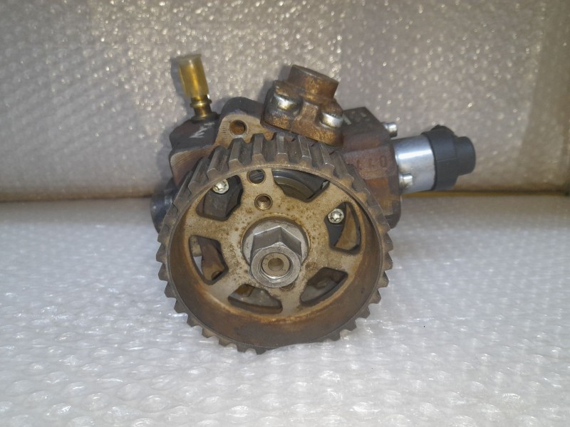 Recambio de bomba alta presion para peugeot partner (s2) combi plus referencia OEM IAM 9683703780A 0445010102 BOSCH