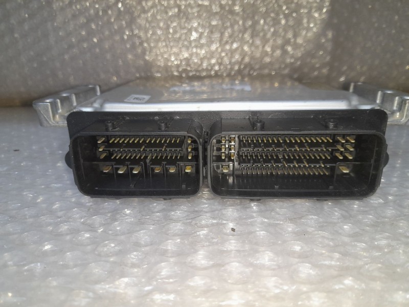 Recambio de centralita motor uce para opel vivaro c furgoneta (k0) 1.5 referencia OEM IAM 9826345480 BOSCH TOCADA 0281039556