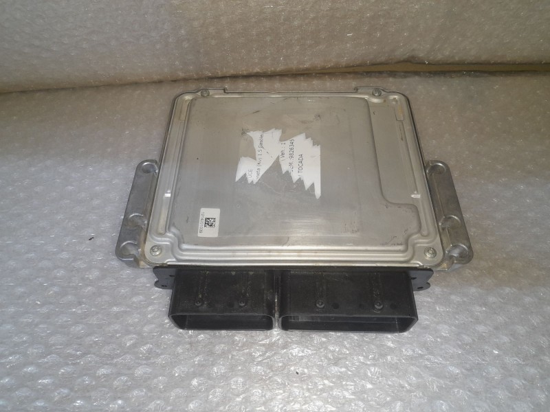 Recambio de centralita motor uce para opel vivaro c furgoneta (k0) 1.5 referencia OEM IAM 9826345480 BOSCH TOCADA 0281039556