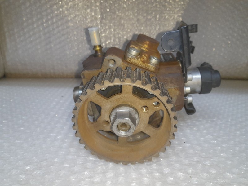 Recambio de bomba alta presion para citroën c4 berlina 1.6 16v hdi referencia OEM IAM 9683703780A 0445010102 BOSCH