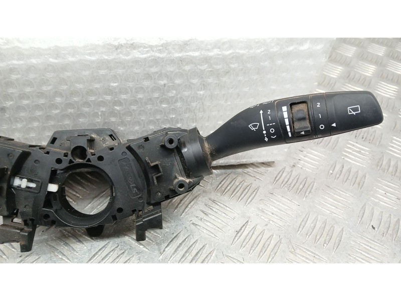 Recambio de mando luces y limpia para kia rio (yb) hibrid referencia OEM IAM 93403D4852  