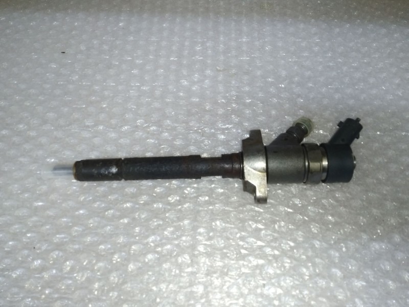 Recambio de inyector para peugeot partner (s2) combi plus referencia OEM IAM 606680 0445110239 BOSCH