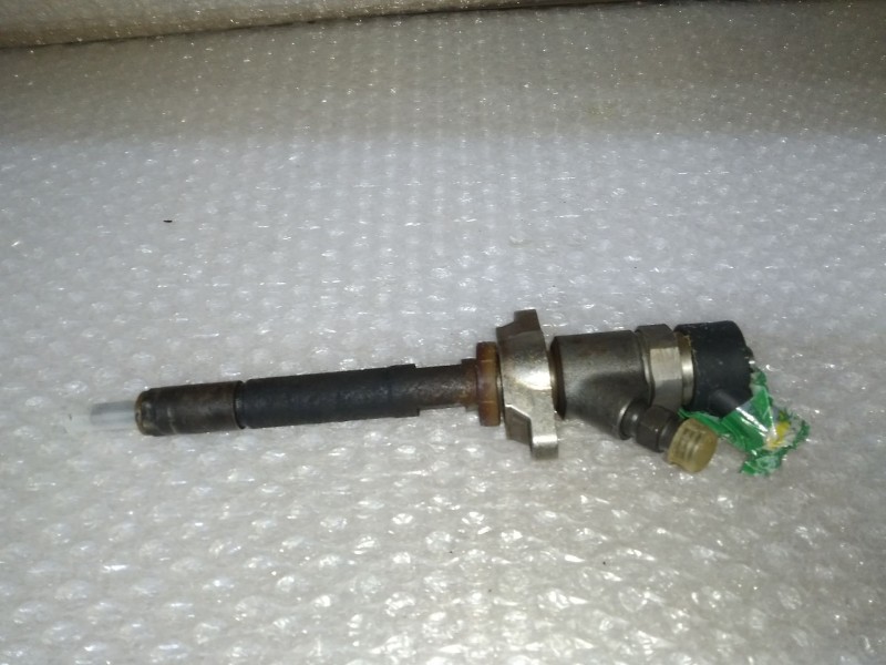 Recambio de inyector para peugeot partner (s2) combi plus referencia OEM IAM 606680 0445110239 BOSCH