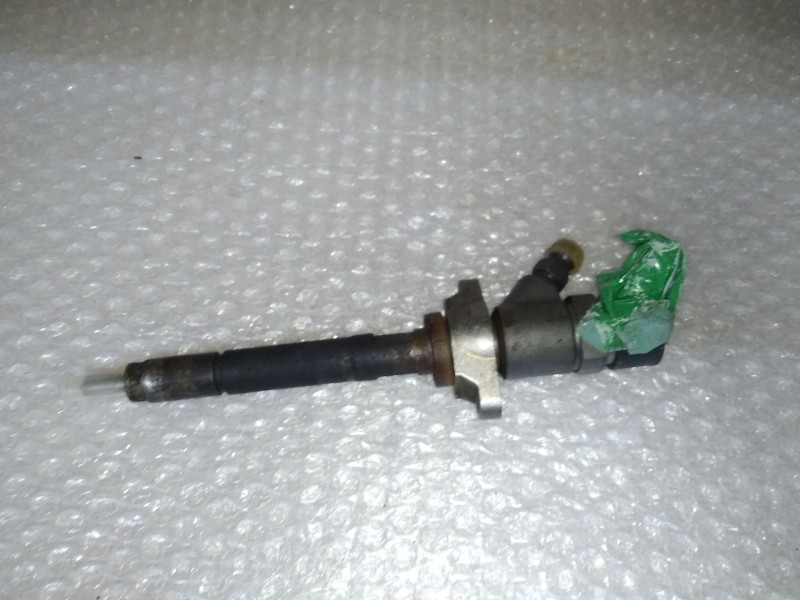 Recambio de inyector para peugeot partner (s2) combi plus referencia OEM IAM 606680 0445110239 BOSCH