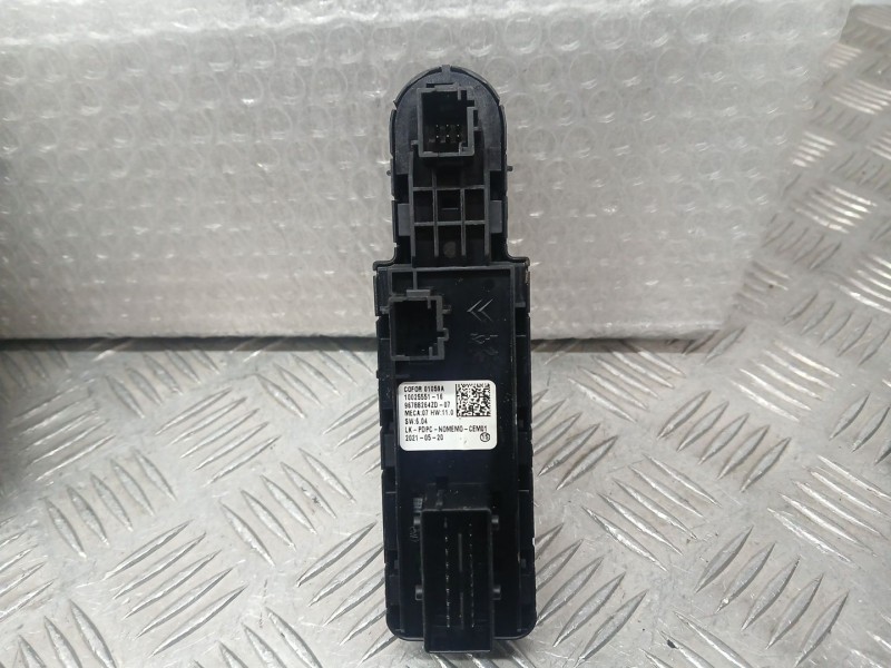 Recambio de mando elevalunas delantero izquierdo para citroën c4 iii (ba_, bb_, bc_) 1.5 bluehdi 130 (bbyhzb) referencia OEM IAM