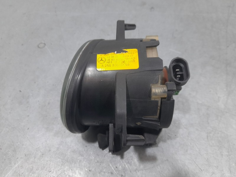Recambio de faro antiniebla derecho para mercedes-benz clase b sports tourer (w245) b 180 cdi (245.207) referencia OEM IAM A2518