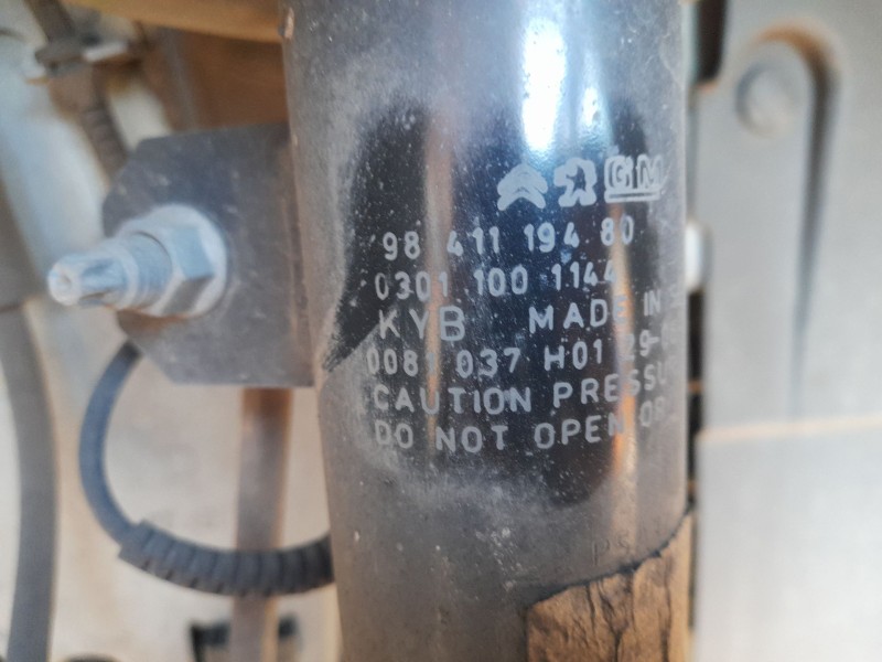 Recambio de amortiguador delantero derecho para opel crossland x / crossland (p17, p2qo) 1.2 (75) referencia OEM IAM 9827238280 