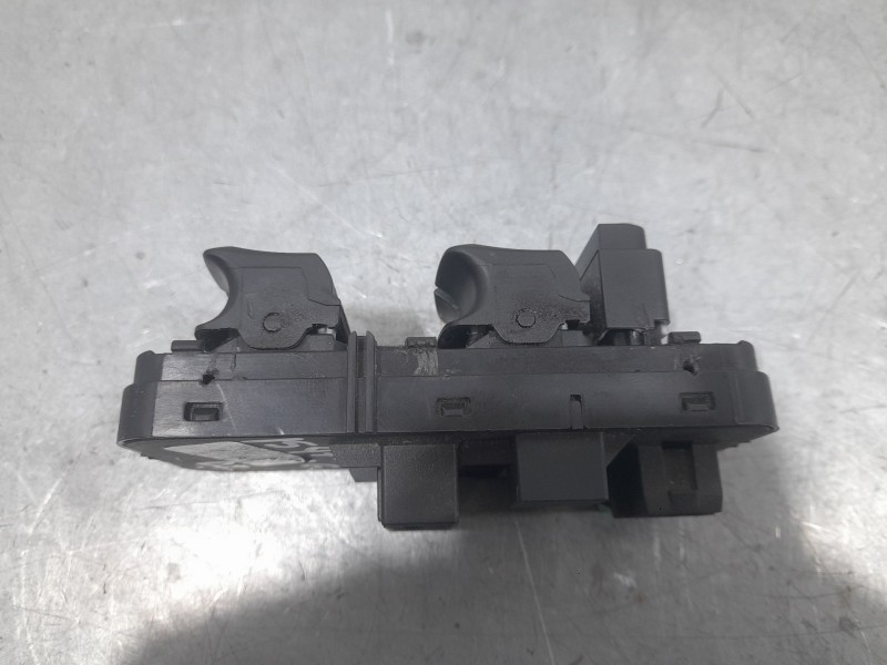 Recambio de mando elevalunas delantero izquierdo para mg zs 1.5 vti referencia OEM IAM 10003589  