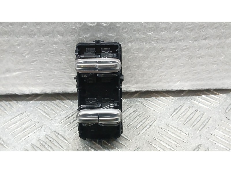 Recambio de mando elevalunas delantero izquierdo para jaecoo 7 phev 1.5 tgdi 255kw referencia OEM IAM 808001266AA  