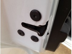 CERRADURA PUERTA TRASERA IZQUIERDA 825033052R 