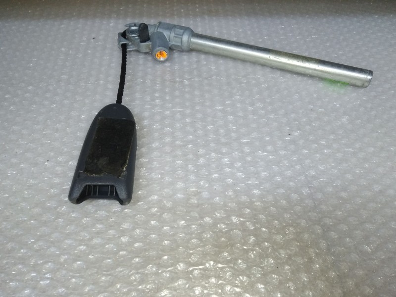 Recambio de pretensor airbag derecho para renault megane ii berlina 5p authentique referencia OEM IAM   INTERIOR