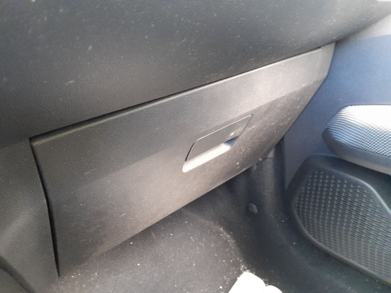 Recambio de guantera para dacia sandero iii 1.0 tce 90 referencia OEM IAM   