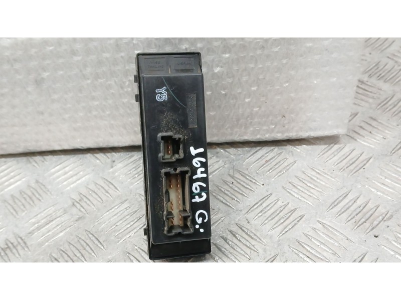 Recambio de mando elevalunas delantero izquierdo para nissan pulsar hatchback (c13) 1.5 dci referencia OEM IAM 254013ZL1A  