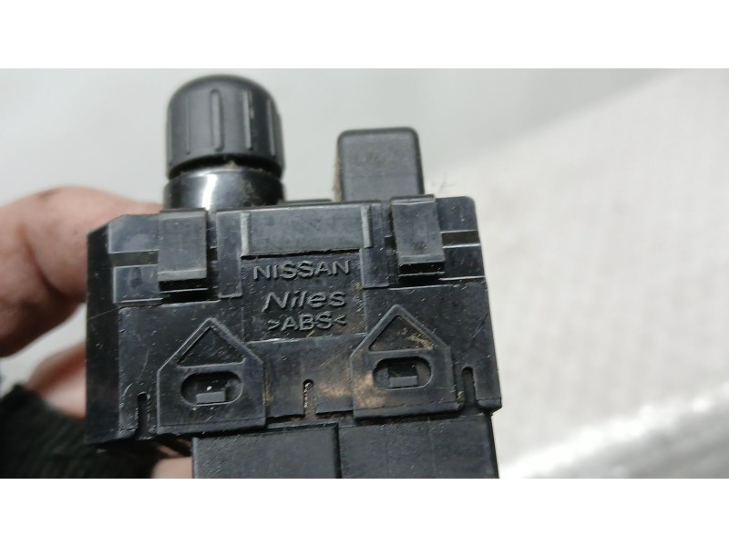 Recambio de mando retrovisor para nissan pulsar hatchback (c13) 1.5 dci referencia OEM IAM 255701AA0A  