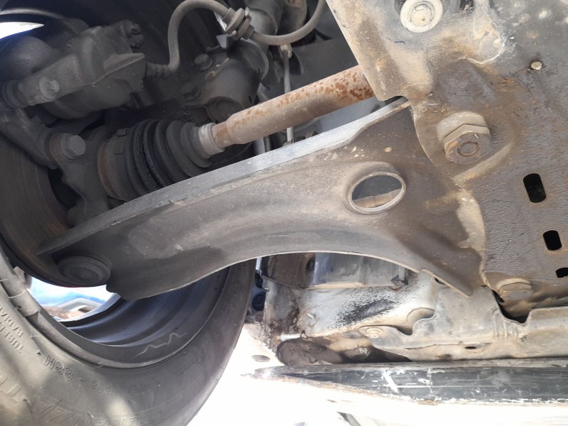Recambio de brazo suspension inferior delantero derecho para dacia sandero iii 1.0 tce 90 referencia OEM IAM   