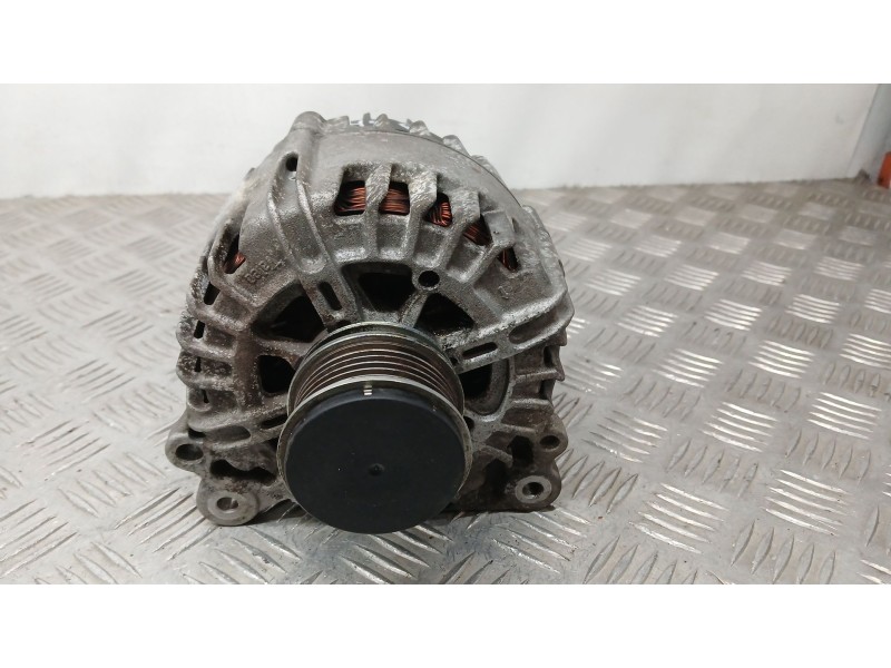 Recambio de alternador para audi a3 (8p1) 1.6 tdi referencia OEM IAM 03L903023A VALEO 2605901A