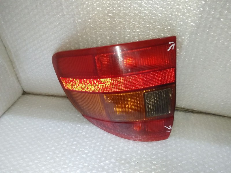 Recambio de piloto trasero derecho para opel astra f berlina básico referencia OEM IAM   TOCADO