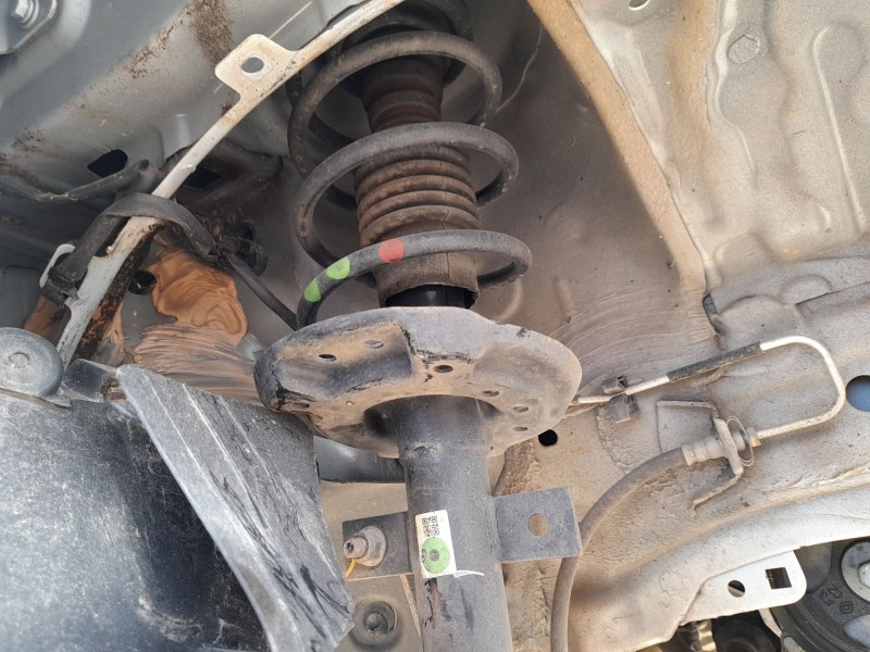 Recambio de amortiguador delantero derecho para dacia sandero iii 1.0 tce 90 referencia OEM IAM   