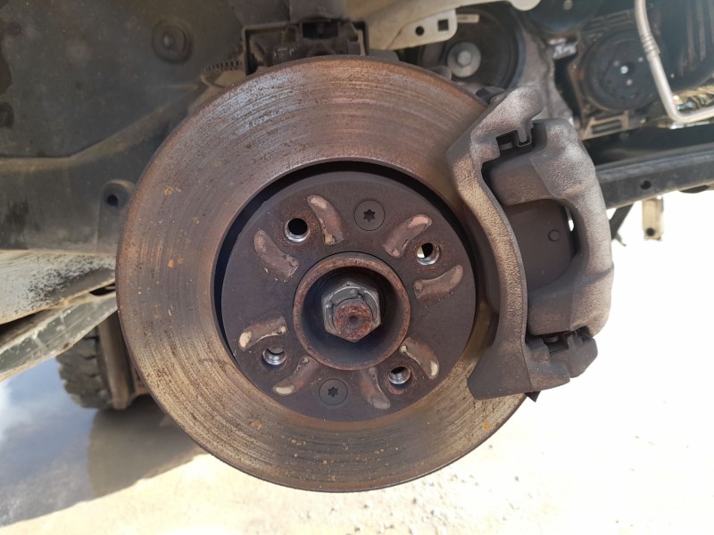 Recambio de mangueta delantera derecha para dacia sandero iii 1.0 tce 90 referencia OEM IAM   