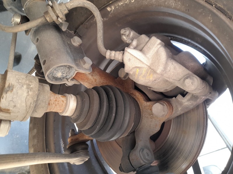 Recambio de mangueta delantera izquierda para dacia sandero iii 1.0 tce 90 referencia OEM IAM   