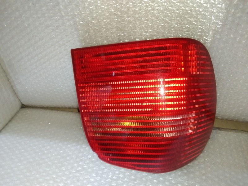 Recambio de piloto trasero derecho para volkswagen polo berlina (6n2) conceptline referencia OEM IAM 6N0945096H  