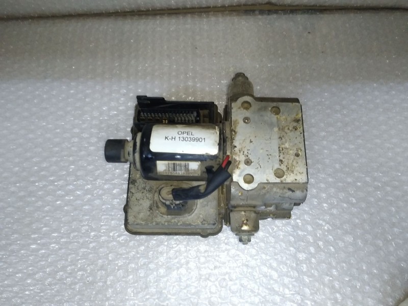 Recambio de abs para opel vectra b berlina básico referencia OEM IAM 13040101 S108022001C KELSEY HAYES