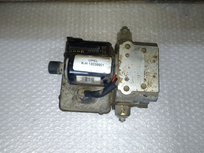 Recambio de abs para opel vectra b berlina básico referencia OEM IAM 13040101 S108022001C KELSEY HAYES