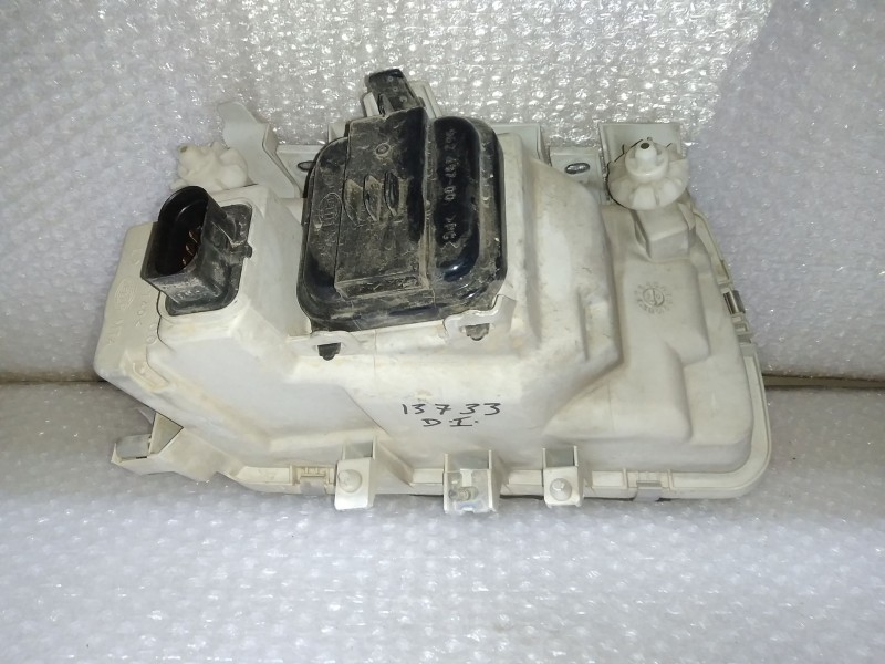 Recambio de faro izquierdo para volkswagen polo berlina (6n1) básico referencia OEM IAM 6N1941015A  